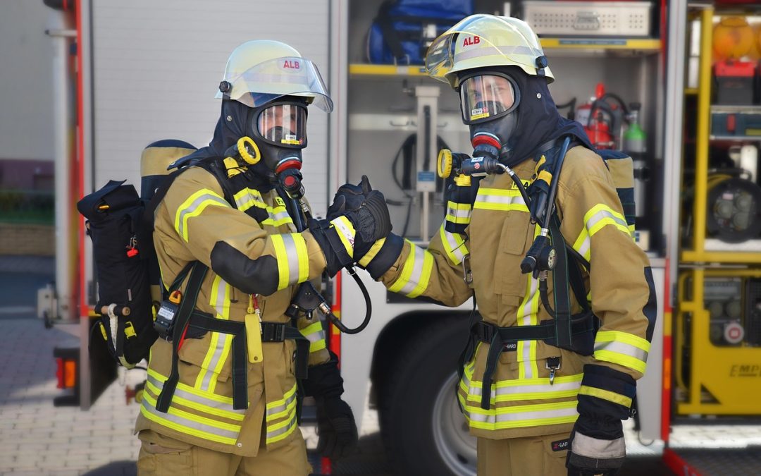 Dinas Damkar Balikpapan Bantu Kecelakaan di Sekolah